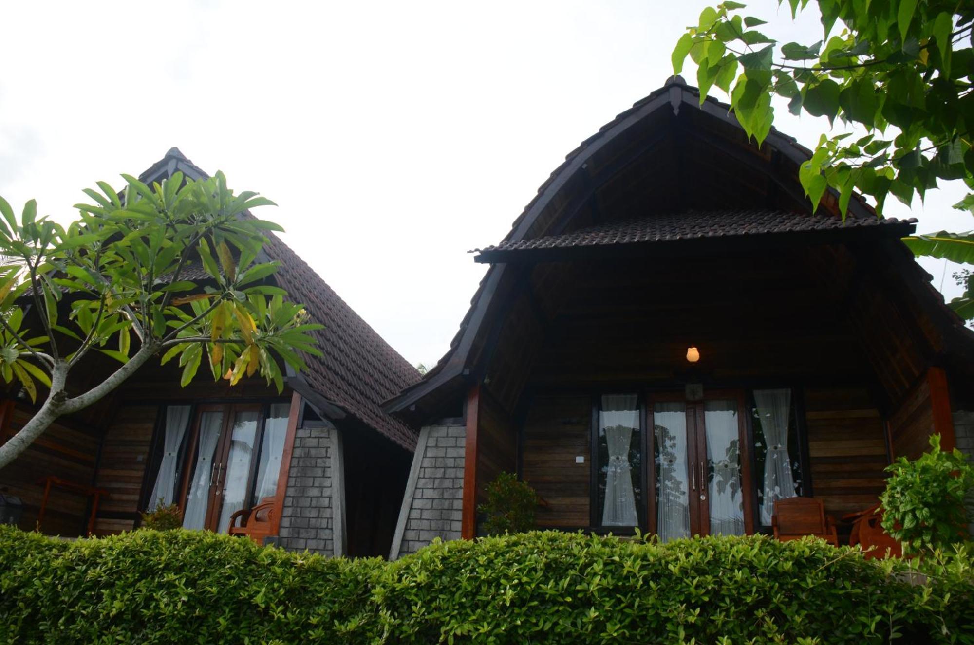 Mamaras Guest House Toyapakeh Exterior foto